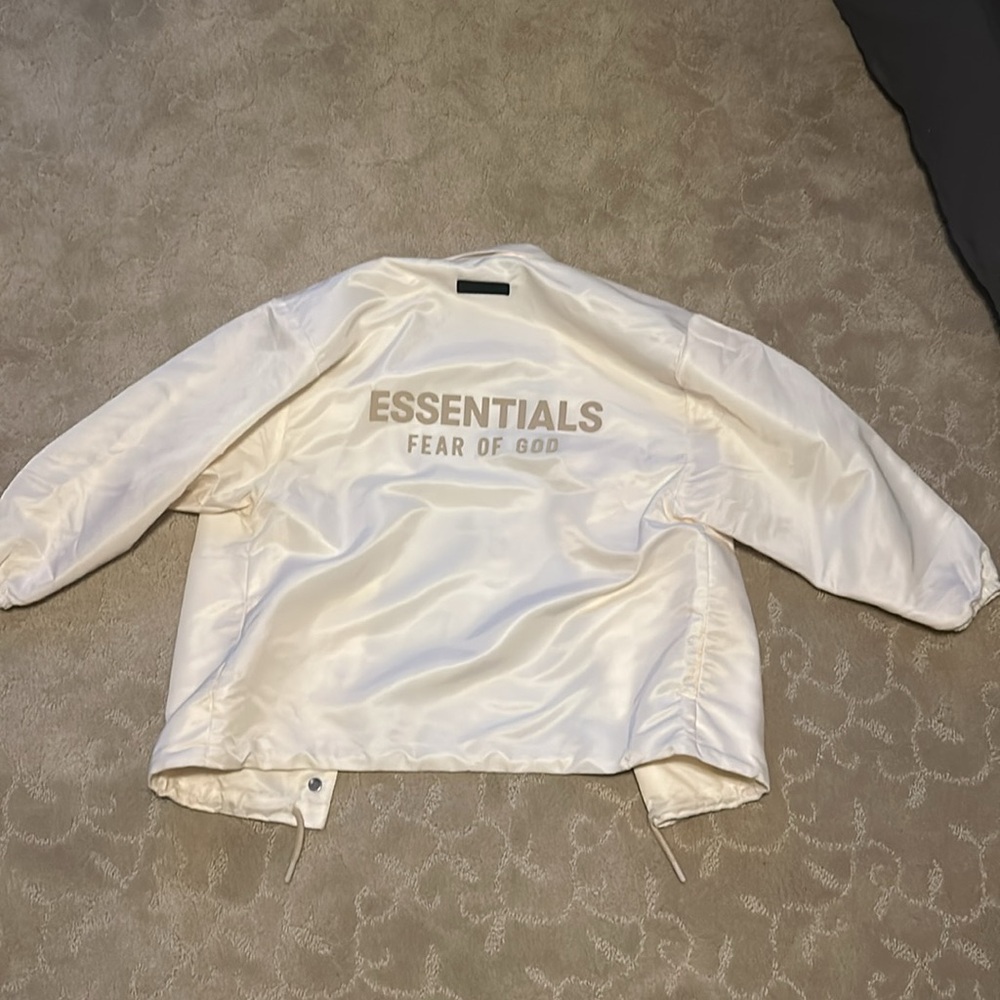 Essentials pull over - Picture 2 of 3